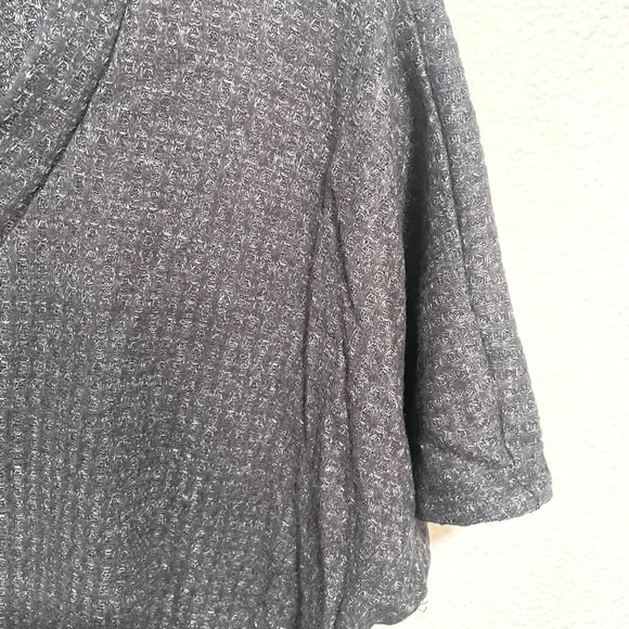 PINK REPUBLIC Knot Front Top Waffle Knit
Gray Dolman Sleeve blouse Size -various - Picture 6 of 9